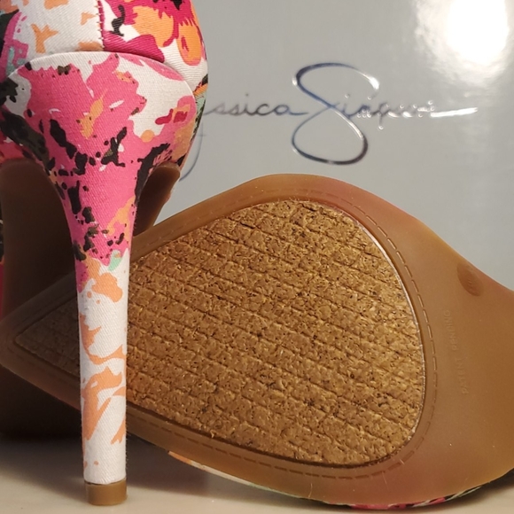 Jessica Simpson Pumps - Picture 4 of 4